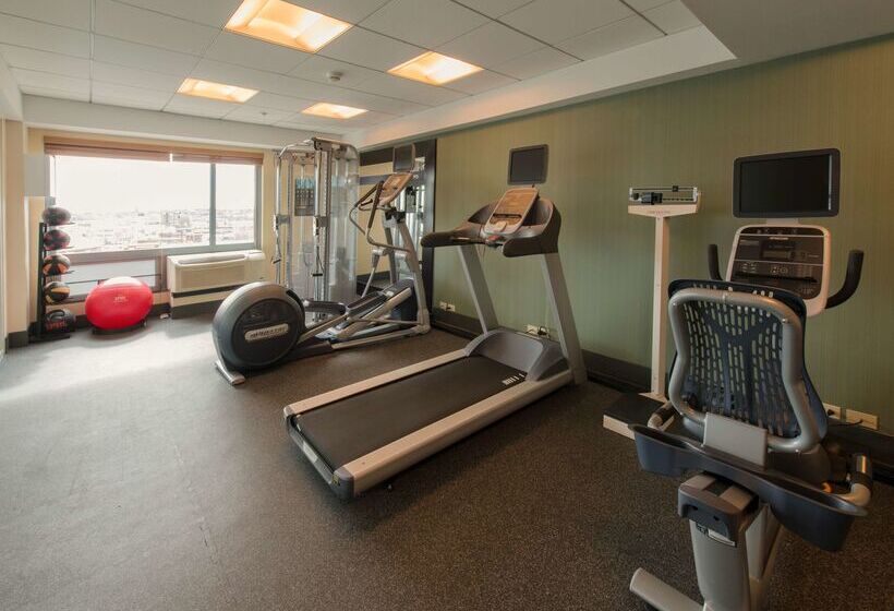 فندق Hampton Inn & Suites Boston Crosstown Center