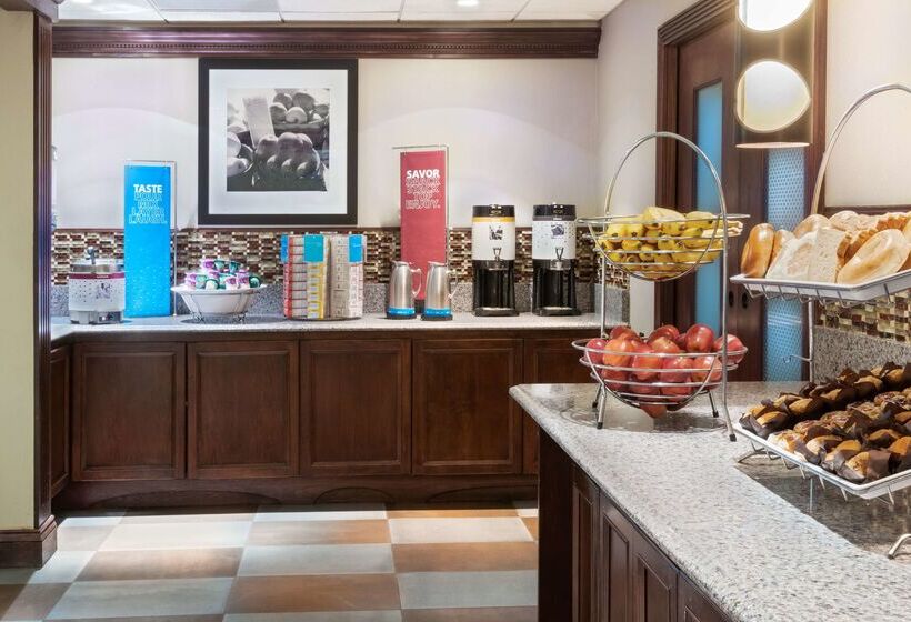 هتل Hampton Inn & Suites Clevelandbeachwood