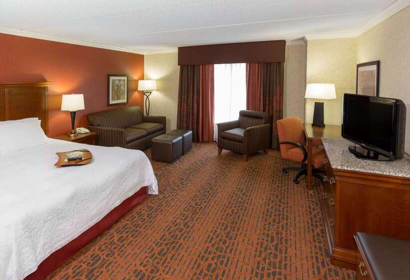 هتل Hampton Inn & Suites Clevelandbeachwood
