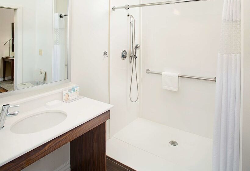 בית מלון כפרי Hampton Inn & Suites Denton