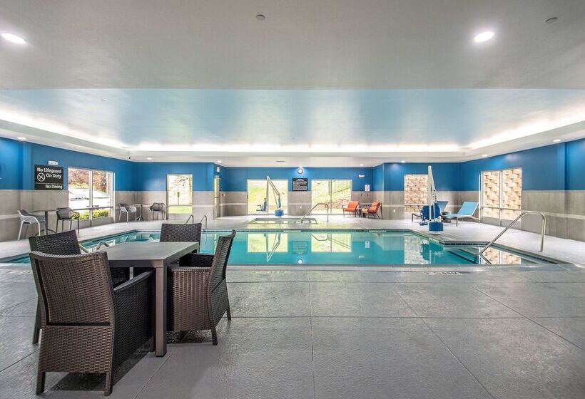 בית מלון כפרי Hampton Inn & Suites Hazard