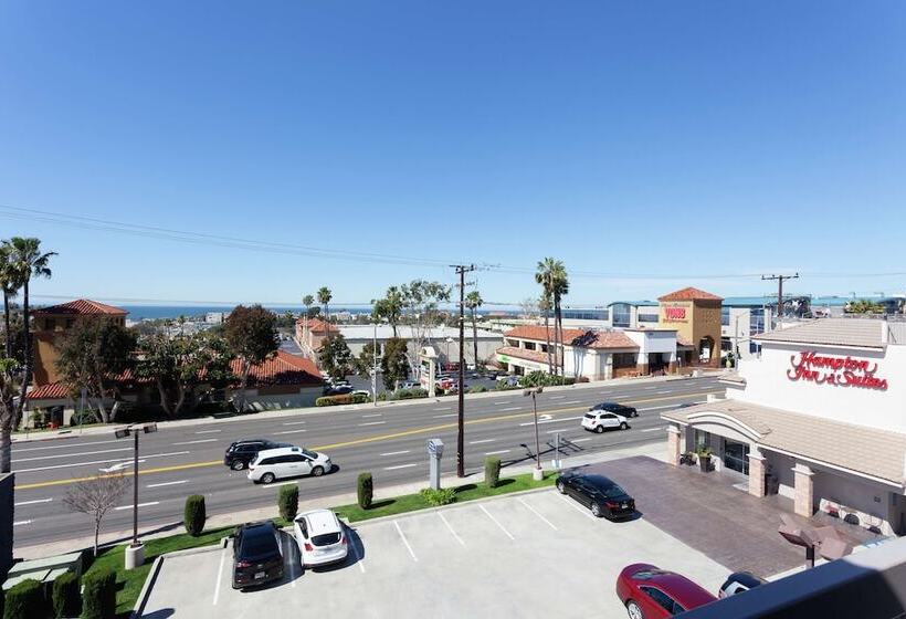 هتل Hampton Inn & Suites Hermosa Beach