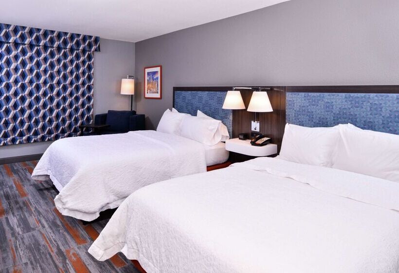 هتل Hampton Inn & Suites Legacy Parkfrisco