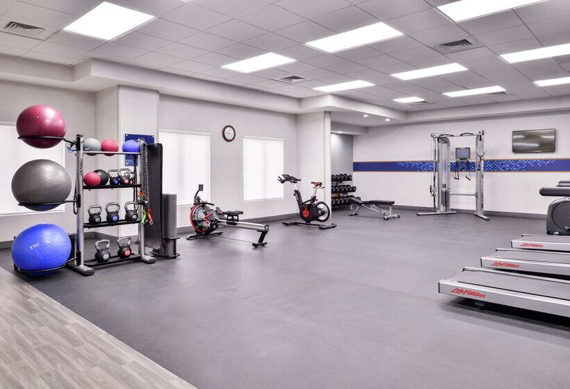 هتل Hampton Inn & Suites Legacy Parkfrisco