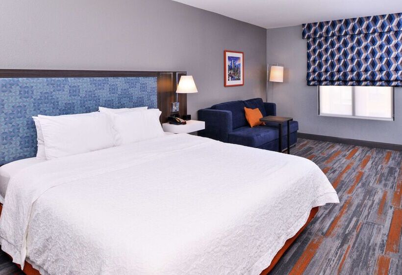 هتل Hampton Inn & Suites Legacy Parkfrisco