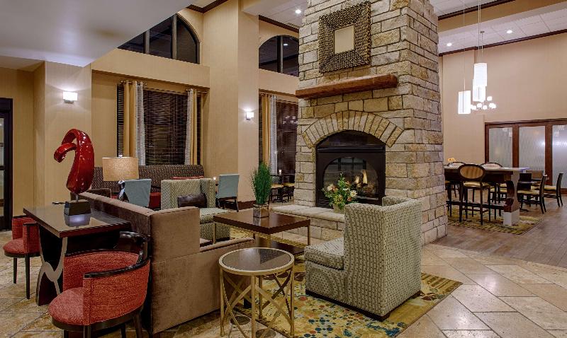 هتل Hampton Inn & Suites Legacy Parkfrisco