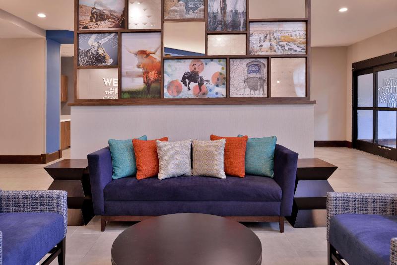 هتل Hampton Inn & Suites Legacy Parkfrisco