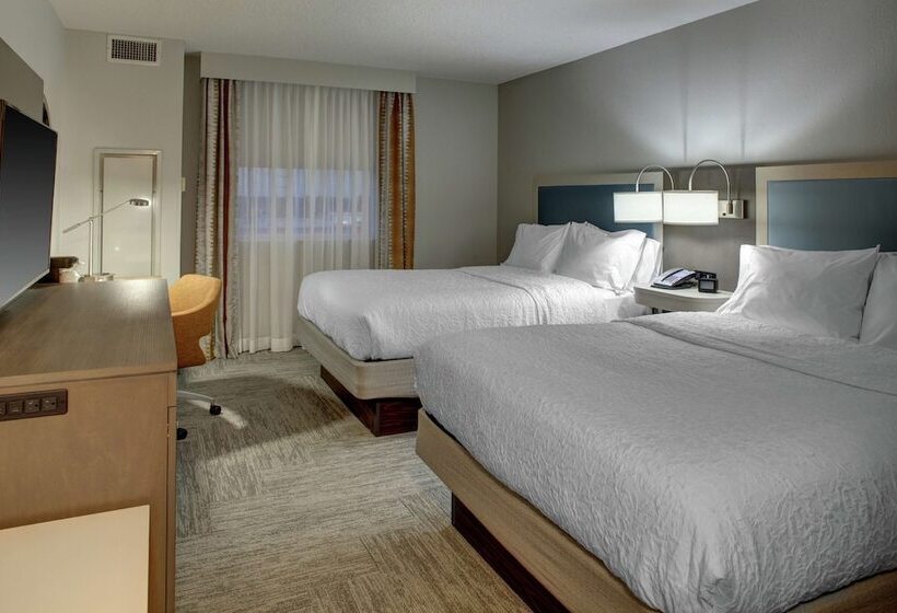 هتل Hampton Inn & Suites Miamiairport Southblue Lagoon