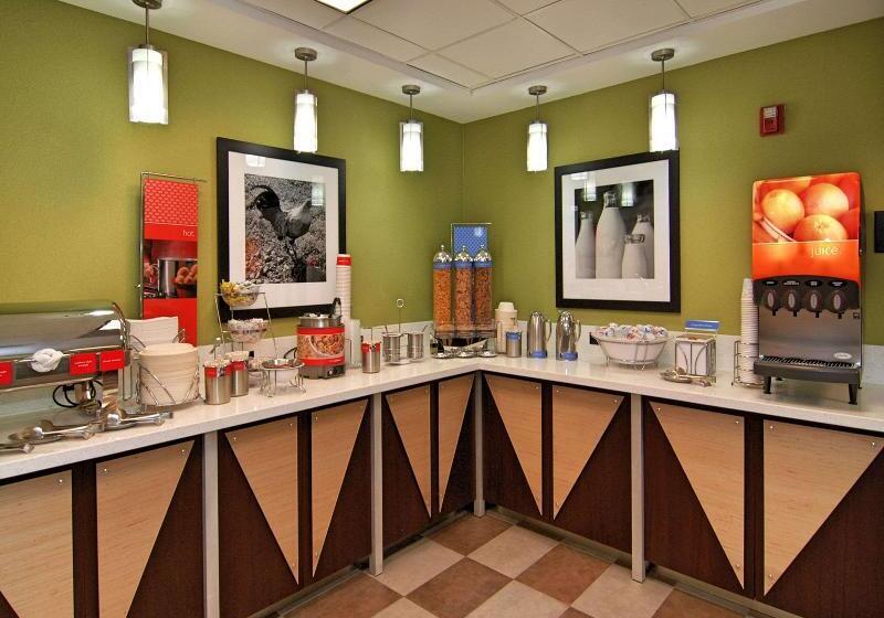 בית מלון כפרי Hampton Inn & Suites Mountain View