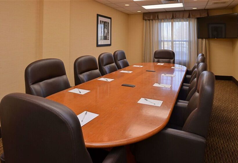 هتل Hampton Inn & Suites Pueblo  Southgate