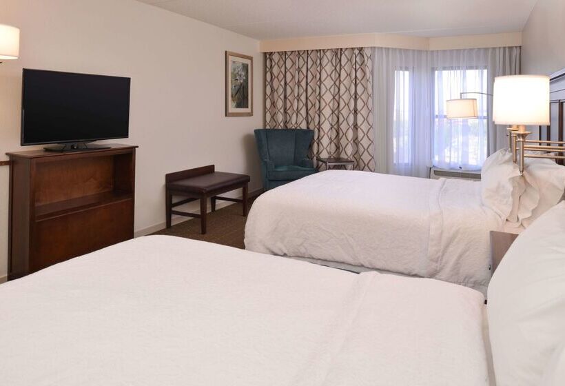 هتل Hampton Inn & Suites Pueblo  Southgate