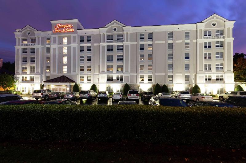 בית מלון כפרי Hampton Inn & Suites Raleigh Cary Lenovo Center