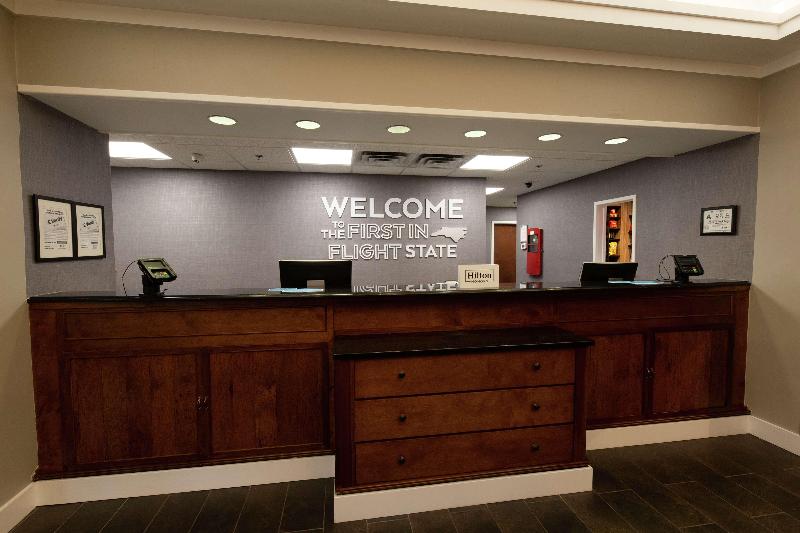 בית מלון כפרי Hampton Inn & Suites Raleigh Cary Lenovo Center