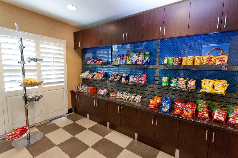 هتل Hampton Inn & Suites Sacramentocal Expo