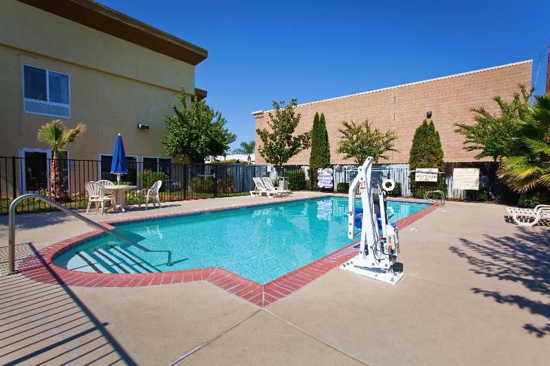 هتل Hampton Inn & Suites Sacramentocal Expo