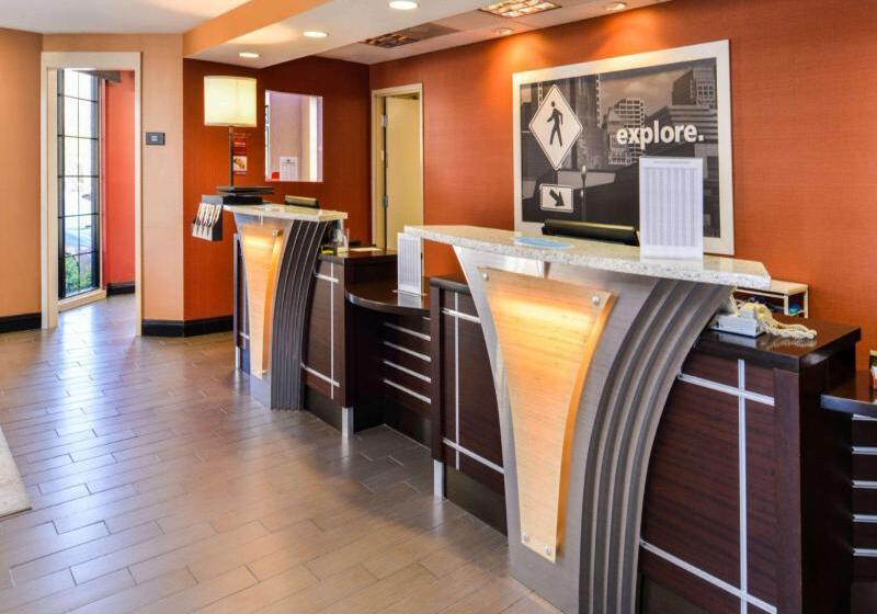 هتل Hampton Inn & Suites San Franciscoburlingameairport South