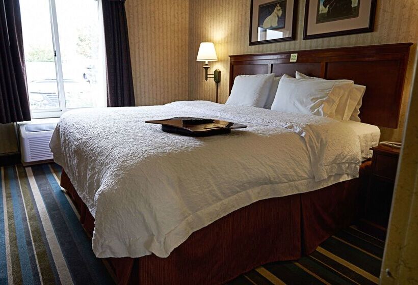 فندق Hampton Inn & Suites Scottsburg
