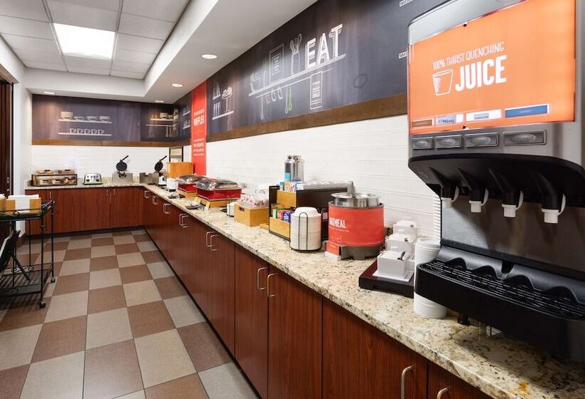 فندق Hampton Inn & Suites Scottsburg