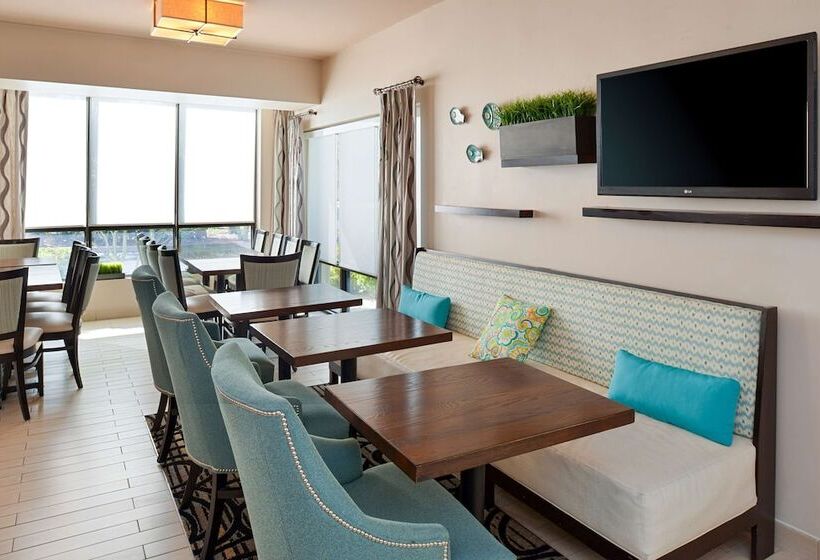 هتل Hampton Inn Vero Beach