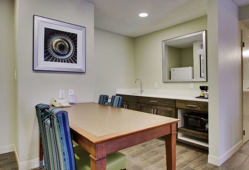 هتل Hampton Inn Warner Robins