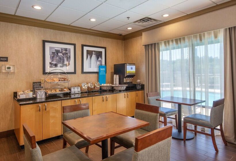 هتل Hampton Inn Wilkesboro