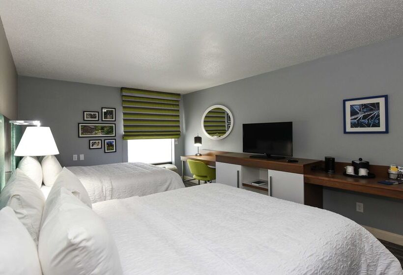 호텔 Hampton Inn Youngstown North