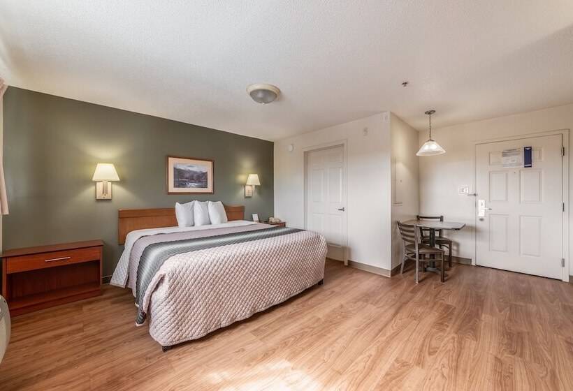 호텔 Hometowne Studios & Suites By Red Roof Charlotte  Concord