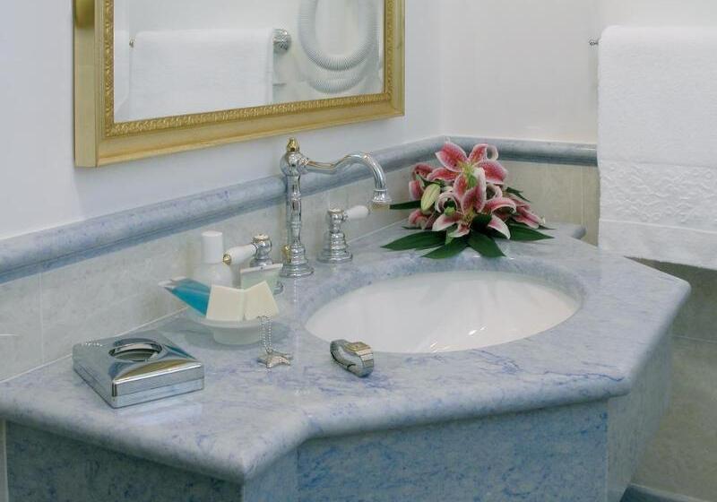 Fotos del hotel La Lumiere Di Piazza Di Spagna:  30