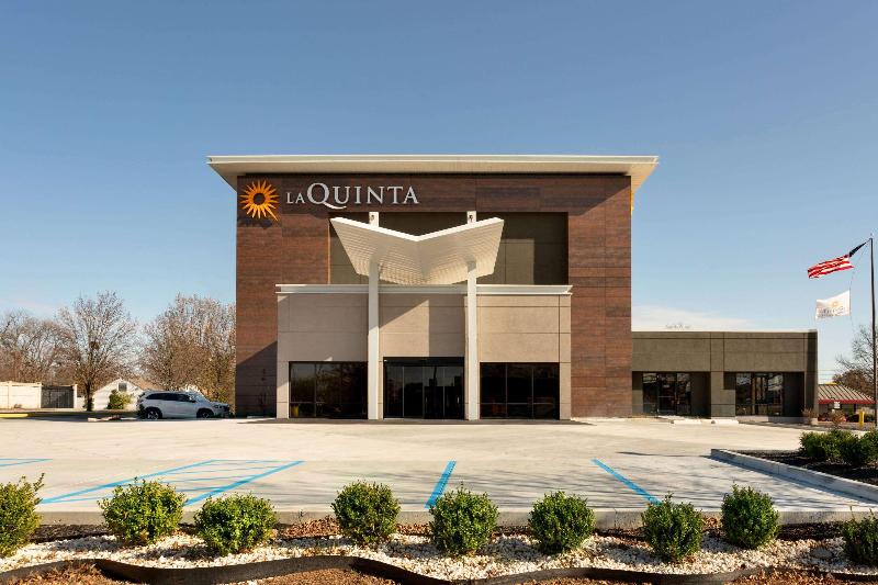 בית מלון כפרי La Quinta Inn & Suites By Wyndham St Louis Route 66
