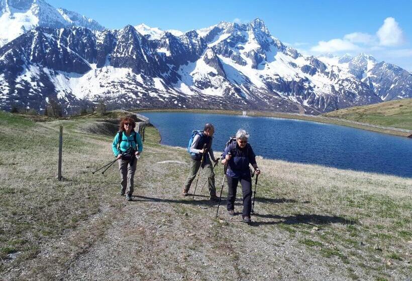 Отель Ortles Dolomiti Walking & Spa