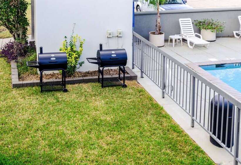 هتل Quality Inn Moss Point   Pascagoula