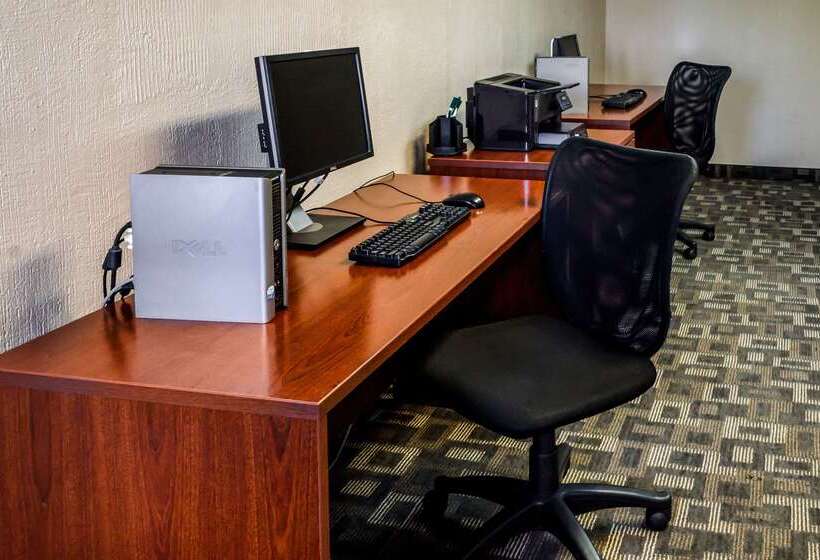 هتل Quality Inn Moss Point   Pascagoula