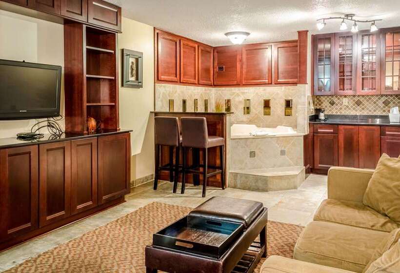 هتل Quality Inn Moss Point   Pascagoula