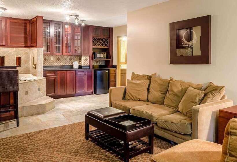 هتل Quality Inn Moss Point   Pascagoula