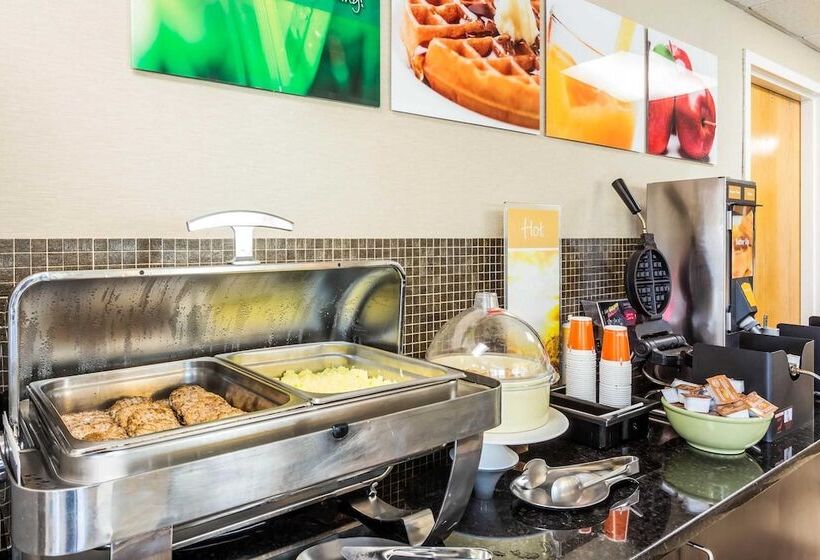 בית מלון כפרי Quality Inn Walterboro