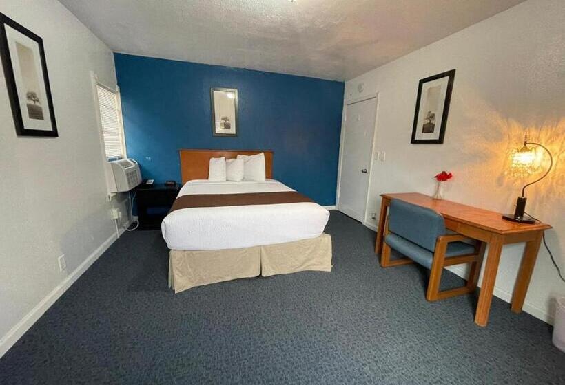 فندق Sparta Inn
