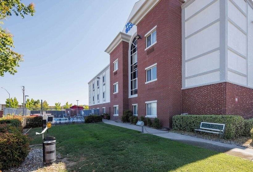 Отель Sonesta Essential Vacaville  Napa Valley