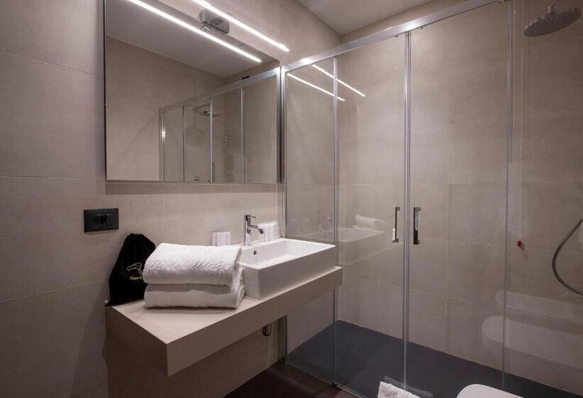 Sport Village Hotel & Spa