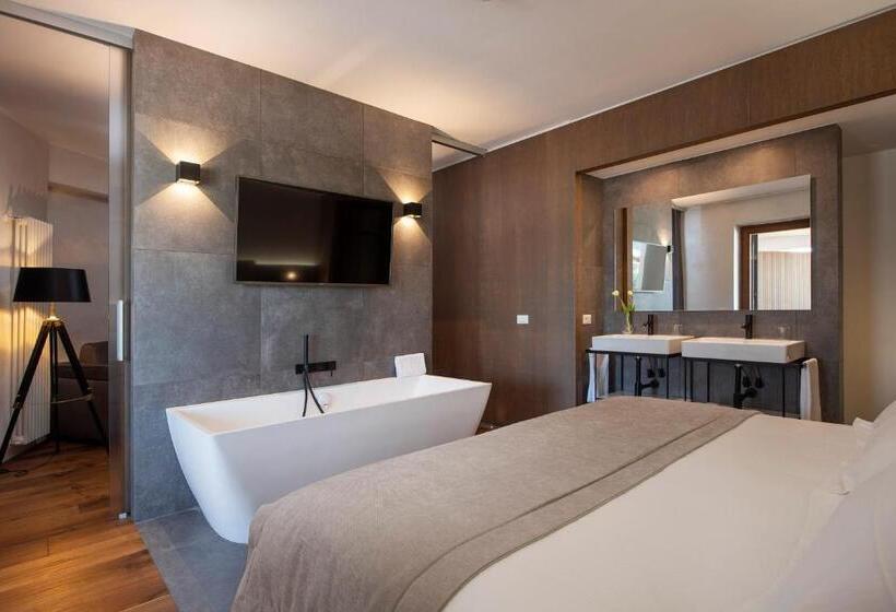 Sport Village Hotel & Spa