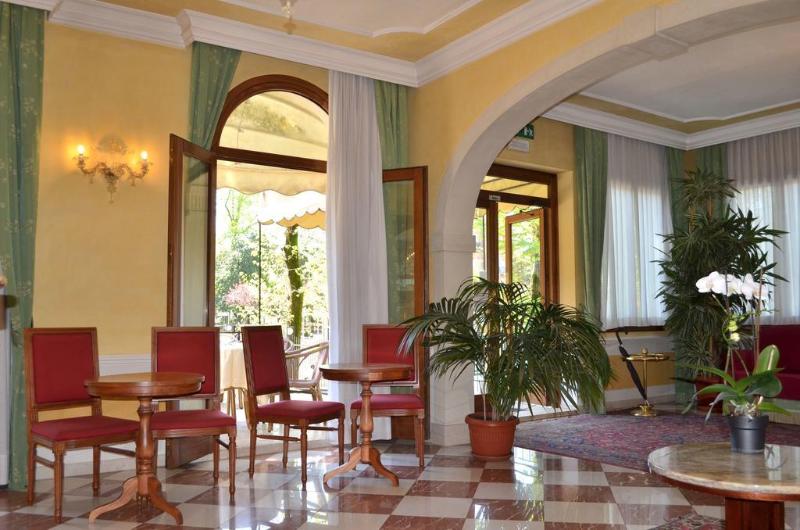 هتل Villa Cipro