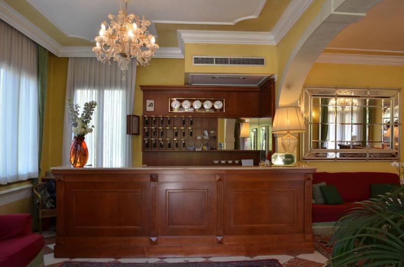 هتل Villa Cipro