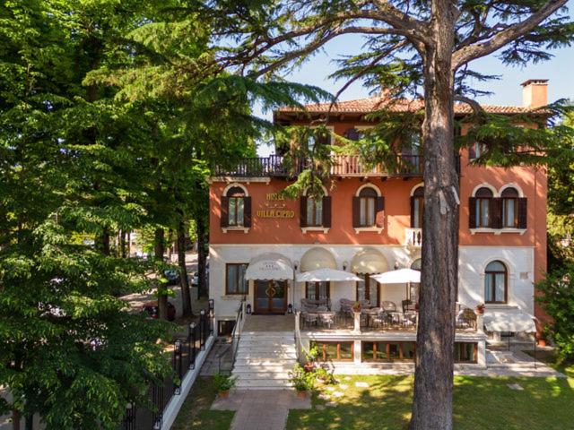هتل Villa Cipro