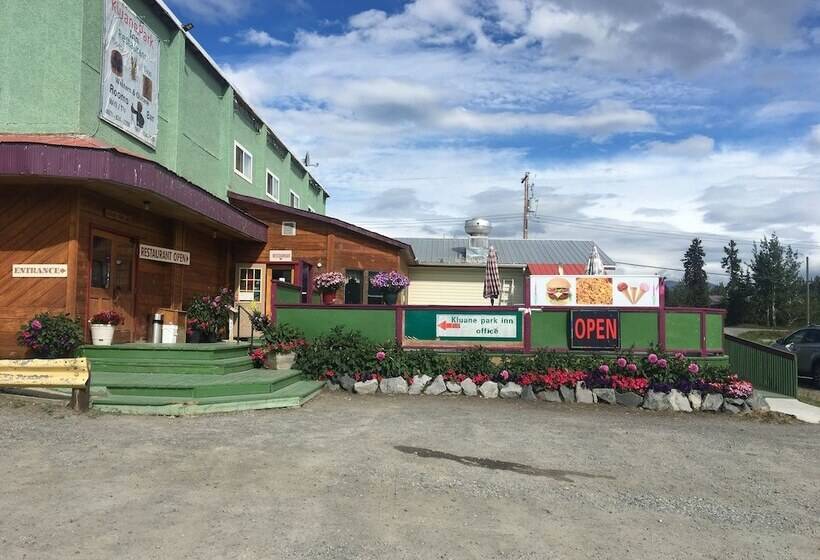 هاستل Kluane Park Inn