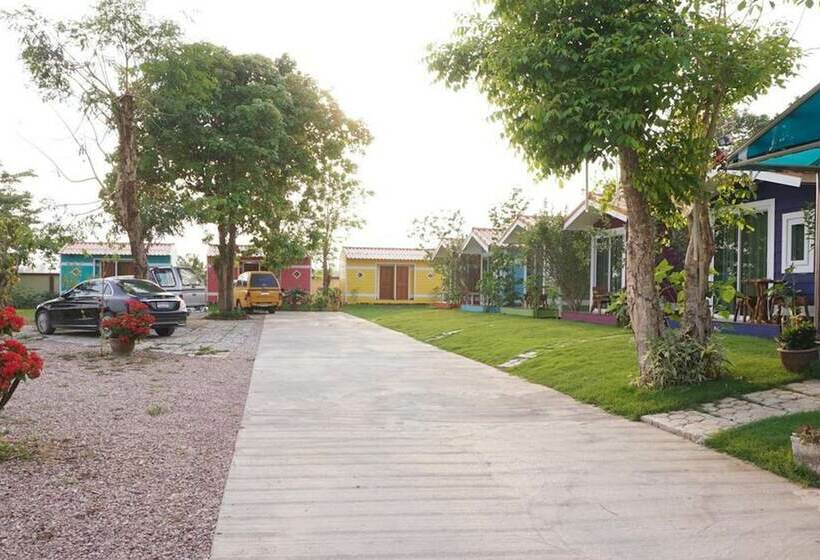 هتل Baan Maesot Plus