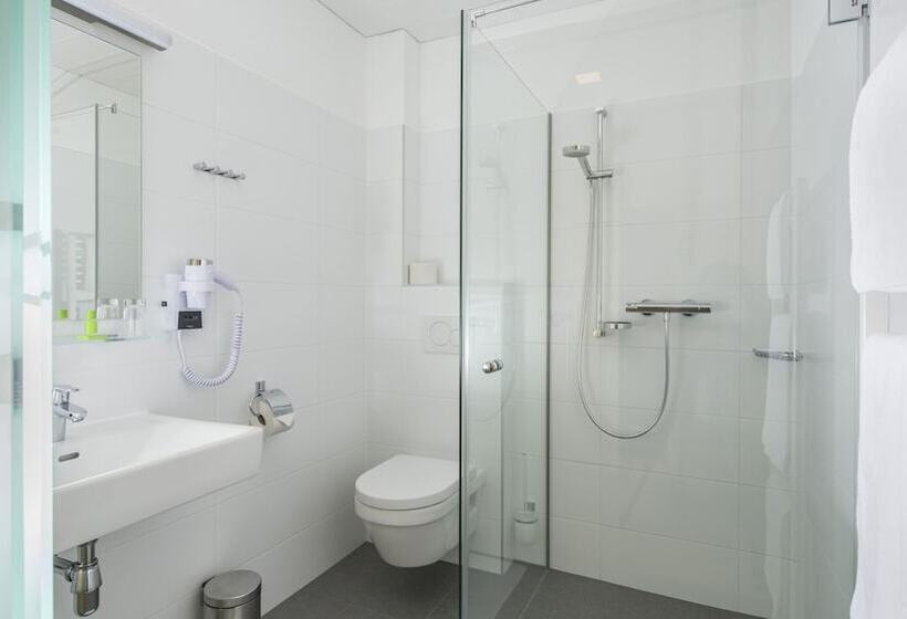 ホテル Gasthof Gruber