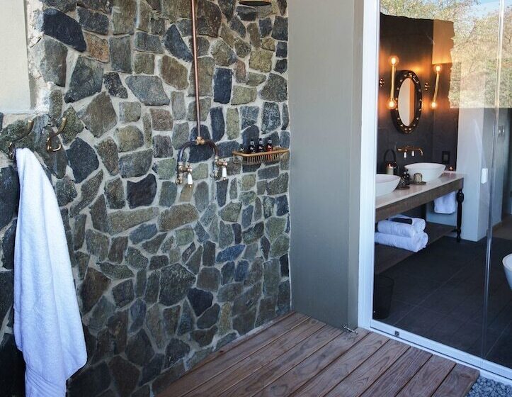 فندق Nkala Safari Lodge