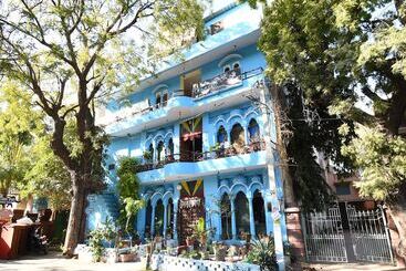پانسیون Durag Villas Guest House By Oyo Rooms