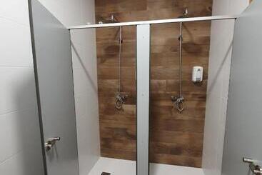 هتل Albergue Casa Cuartel