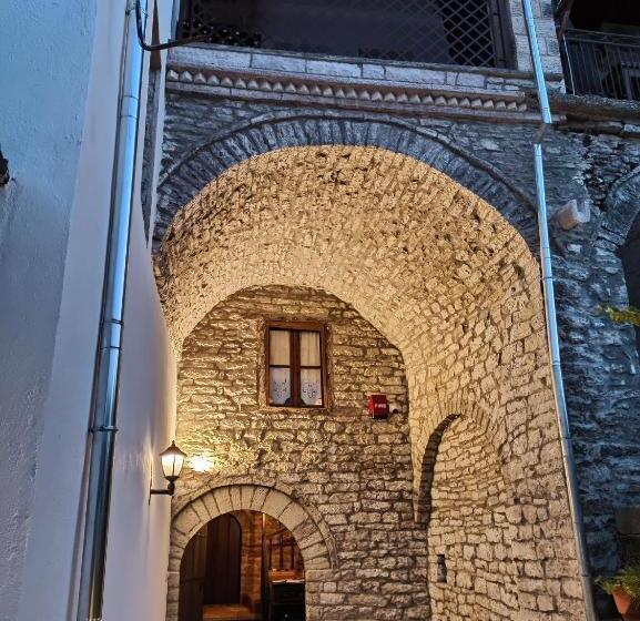هتل Praga