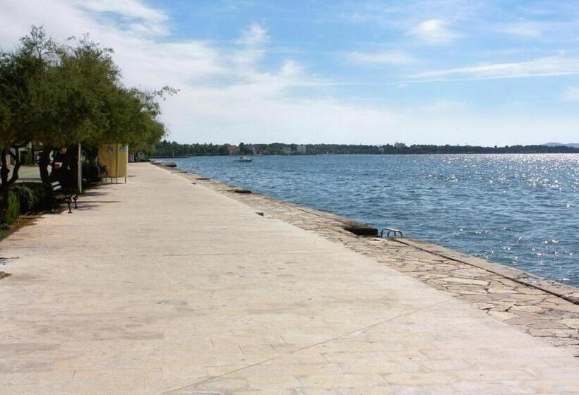 Пансион Single Room Zadar Diklo 16023g
